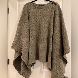 Is a nice ! Cashmere is in very good condition olive .any size